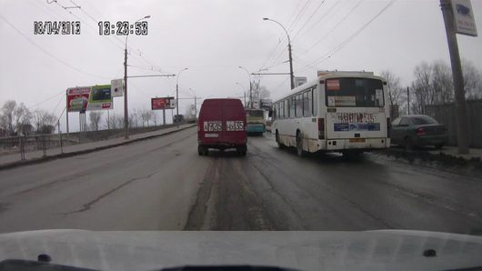 Удивительное рядом | Че такое Вроде 47 регион, колесо пробито.